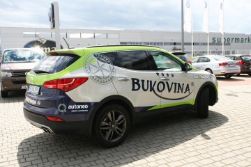 Oklejenie samochodu Hyundai SantaFe Bukovina na Tour de Pologne
